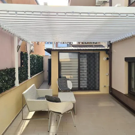Apartment Cu Terasa