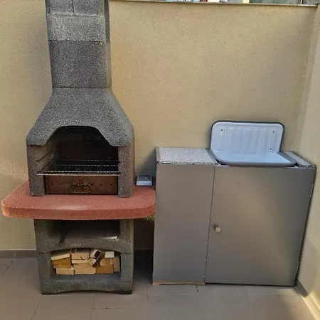 Apartment Cu Terasa *