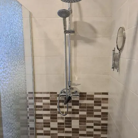 Apartment Cu Terasa